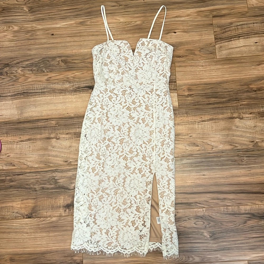 Lulus Women’s Size XS White Lace Dress